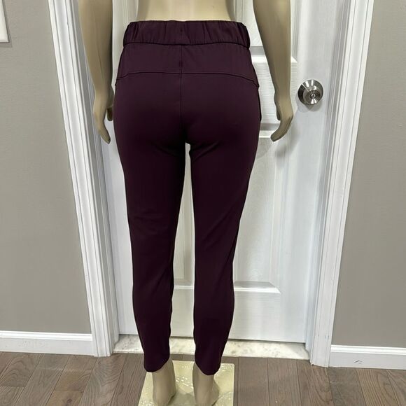 LULULEMON ON THE FLY DRAWSTRING PANTS. BLACK CHERRY - Picture 2 of 6